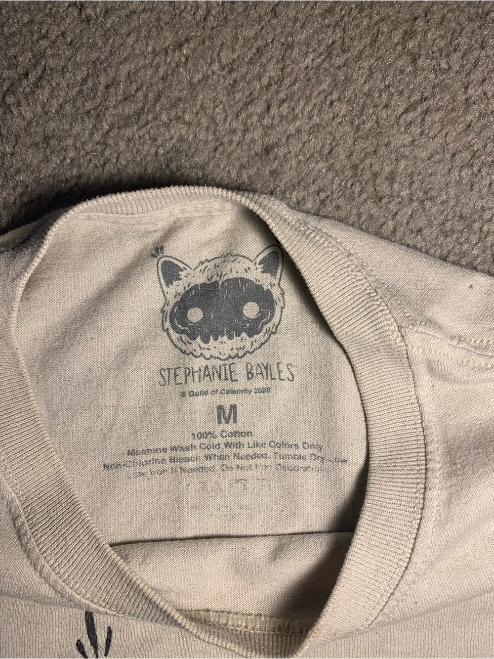 Bone-Print Bat Cat Graphic Tee in Light Beige - Picture 5 of 5